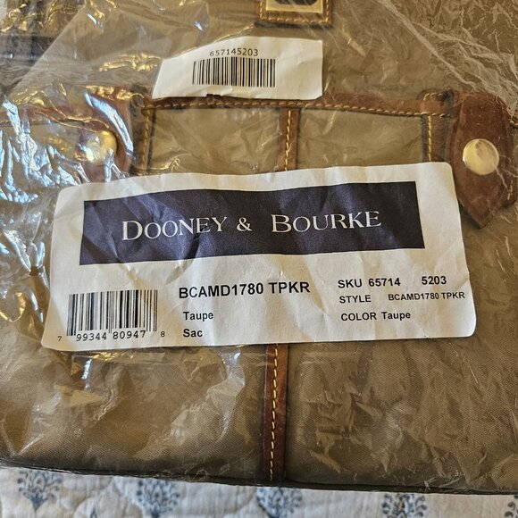 Dooney & Bourke Wayfarer Boho Nylon/Leather Large Shoulder Bag Taupe NWT - Picture 3 of 16